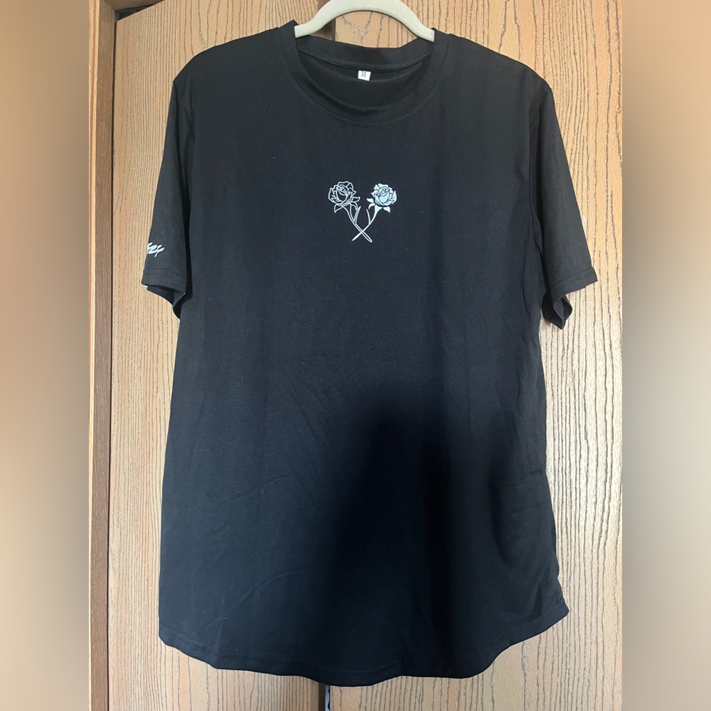 Graphic tee-shirt